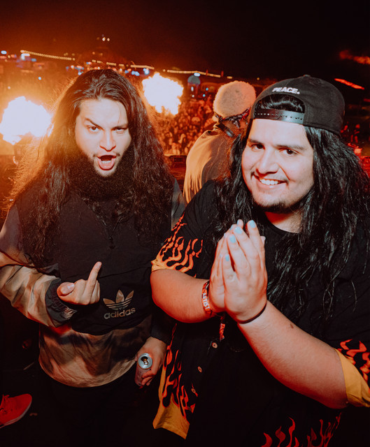 YOOKiE performing on tour